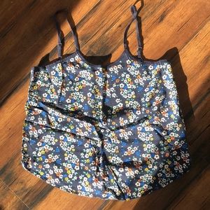 Floral cropped flowy tank top